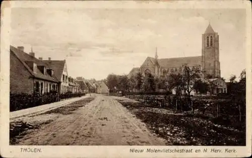 Ak Tholen Zeeland Niederlande, Nieuw Molenvlietschestraat und Ned. Rev. Kirche