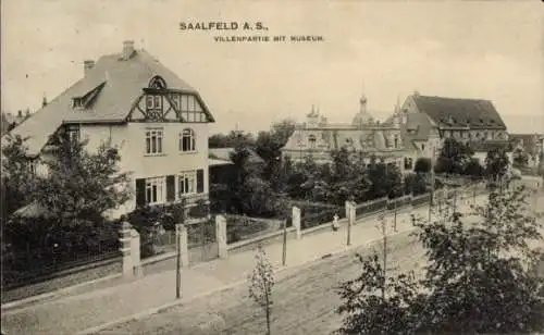 Ak Saalfeld an der Saale Thüringen, Villenpartie mit Museum