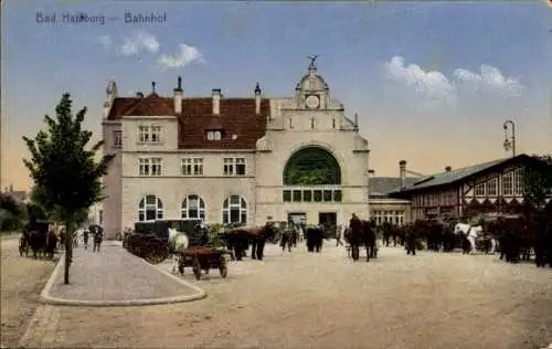 Ak Bad Harzburg am Harz, Bahnhof, Kutschen auf dem Vorplatz