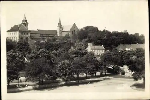 Ak Oslo Norwegen, Akershus, Schlossanlagen, Platz