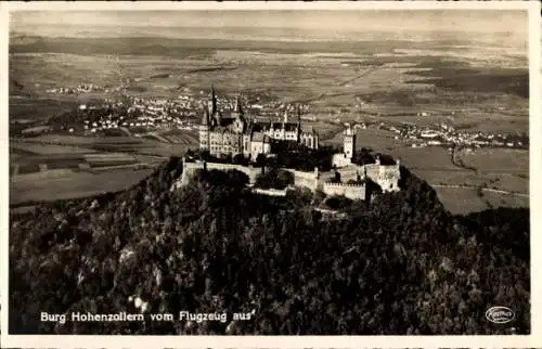 Ak Zimmern Bisingen im Zollernalbkreis, Burg Hohenzollern, Flugzeugaufnahme