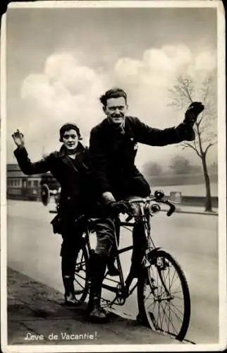 Ak Paar auf einem Tandem, Fahrrad