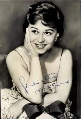 Ak Schauspielerin Giulietta Masina, Portrait, Autogrammstempel
