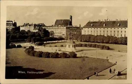 Ak Wien, Ansicht vom Heldenplatz, Reiterdenkmal