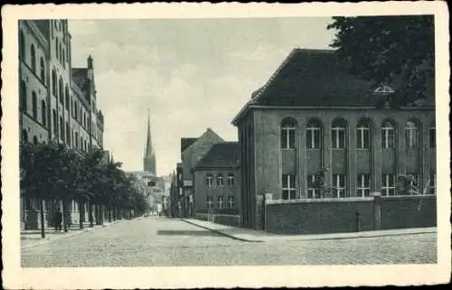 Ak Kahla in Thüringen, Bahnhofstraße, Verwaltungsgebäude