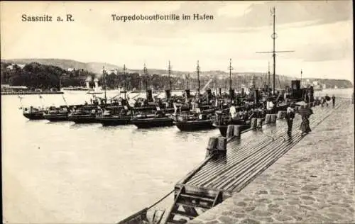 Ak Sassnitz auf Rügen, Torpedobootflottille, Hafen, Kaiserliche Marine