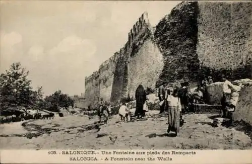 Ak Thessaloniki Griechenland, Brunnen an der Stadtmauer