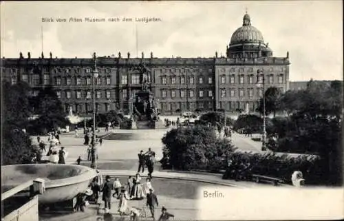 Ak Berlin Mitte, Lustgarten, Blick vom Alten Museum, Schloss