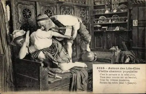 Ak Französische Tracht, Liebespaar, Schlafschrank, Kuss, Lits-Clos