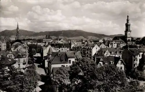 Ak Offenburg in Baden Schwarzwald, Gesamtansicht, Kirche