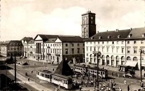 Ak Karlsruhe in Baden, Marktplatz, Straßenbahnen, Turm