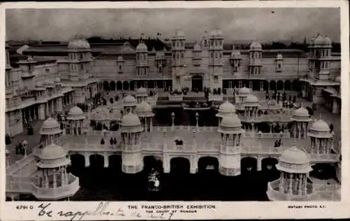 Ak London City England, Französisch-Britische Ausstellung 1908, Ehrenhof