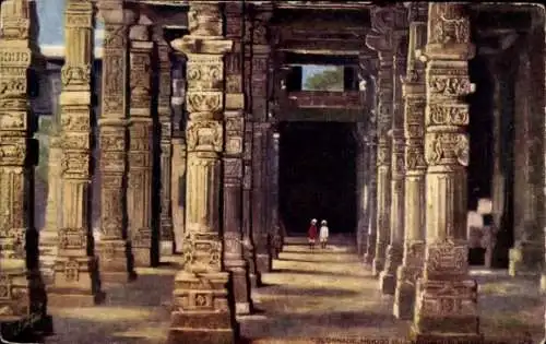 Künstler Ak Delhi Indien, Colonnade, Hindu Pillars, Qutab Minar, Tempelpartie, Tuck 7235