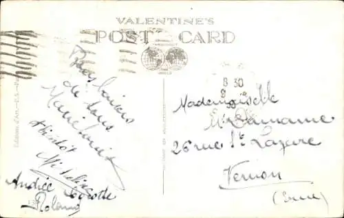 Künstler Ak Attwell, Mabel Lucie, Mädchen mit Matrosen