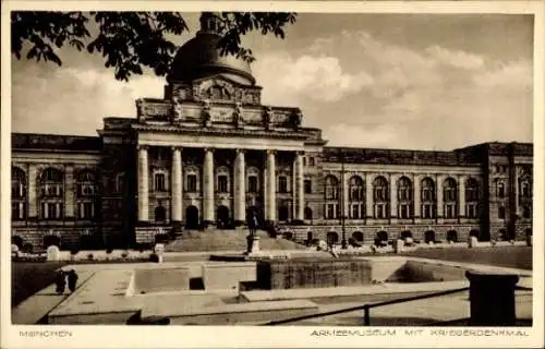 Ak München, Armeemuseum mit Kriegerdenkmal