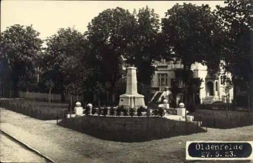 Foto Ak Hamburg Wandsbek Rahlstedt Oldenfelde, Teilansicht, Denkmal, 27.05.1923