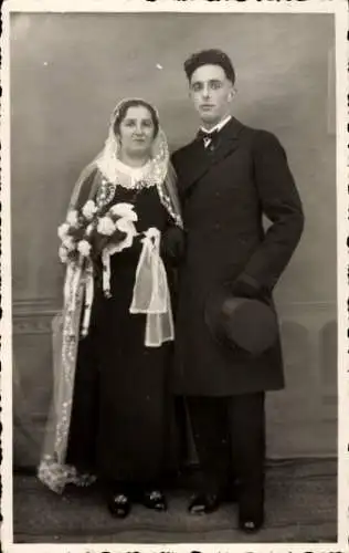 Foto Ak Pforzheim im Schwarzwald Baden Württemberg, Hochzeitspaar, Portrait