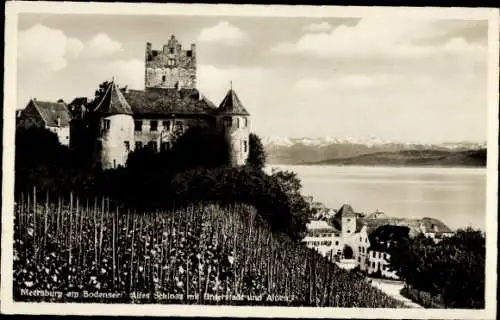 Ak Meersburg am Bodensee, altes Schloss mit Unterstadt und Alpen