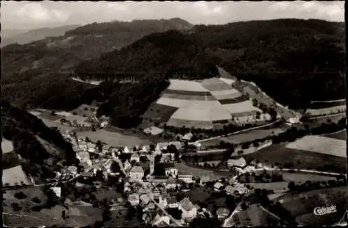 Ak Mühlenbach im Schwarzwald, Gesamtansicht, Fliegeraufnahme