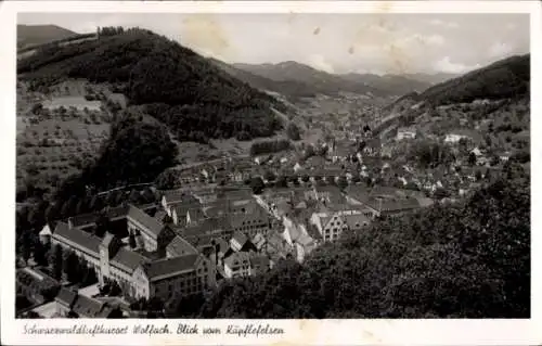 Ak Wolfach im Schwarzwald, Gesamtansicht, Blick vom Käpflefelsen