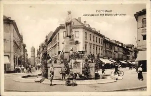 Ak Darmstadt in Hessen, Ludwigsplatz mit Bismarckbrunnen