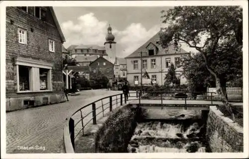 Ak Daaden im Westerwald, Sieg, Teilansicht, Brücke, Kirche