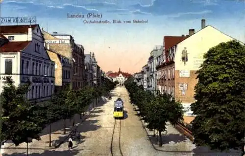 Ak Landau in der Pfalz, Ostbahnstraße, Blick vom Bahnhof, Zum Kronprinz, Straßenbahn