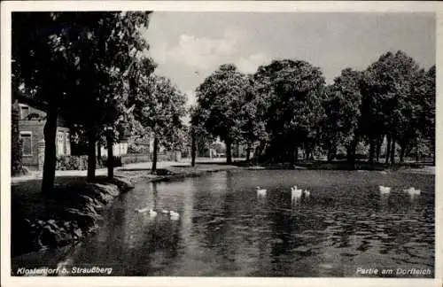 Ak Klosterdorf bei Strausberg in der Mark, Dorfteich