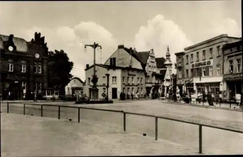 Ak Wolgast in Mecklenburg Vorpommern, HO Kaufhaus, Platz der Freundschaft