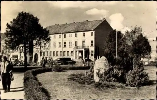 Ak Anklam in Mecklenburg Vorpommern, Blick zum Rathaus