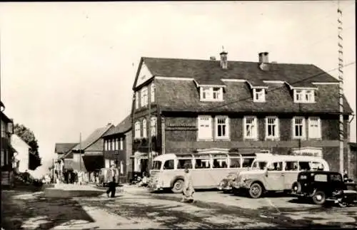 Ak Masserberg in Thüringen, Busse am Erholungsheim