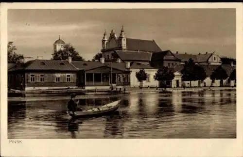 Ak Pinsk Weißrussland, Flusspartie, Kirche, Ruderboot