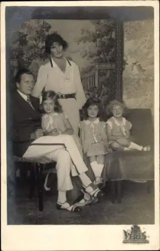 Foto Ak Josef Franz von Österreich, Anna Monika Pia von Sachsen, Margarethe, Ilona, Anna Theresia