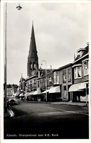 Ak Almelo Overijssel Niederlande, Oranjestraat mit Kirche