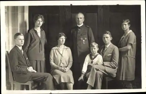 Foto Ak Herzog von Sachsen-Coburg-Gotha mit Familie