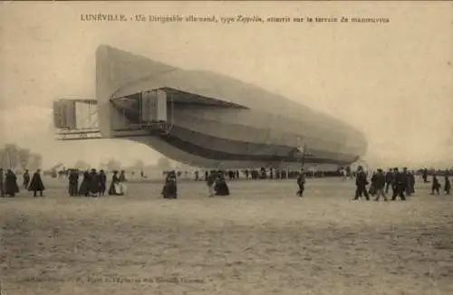 Ak Luneville Meurthe et Moselle, ein deutsches Luftschiff vom Typ Zeppelin