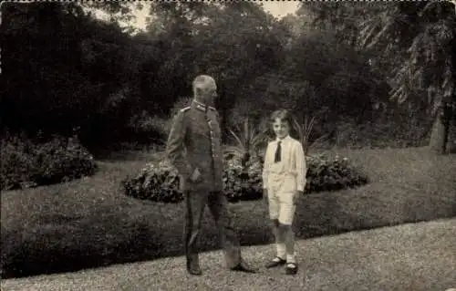 Ak Kronprinz Rupprecht von Bayern mit seinem Sohn in Lille, 1915