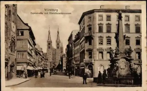 Ak Würzburg am Main Unterfranken, Domstraße mit Vierröhrenbrunnen