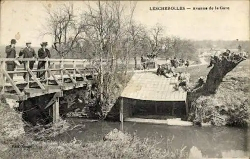 Ak Lescherolles Seine-et-Marne, Avenue de la Gare