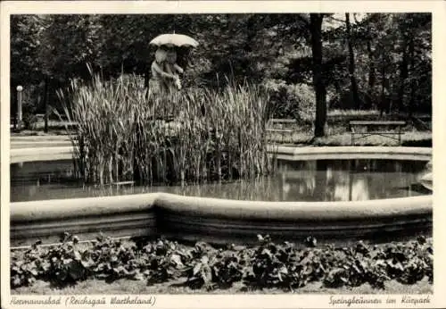 Ak Hermannsbad Westpreußen, Springbrunnen im Kurpark