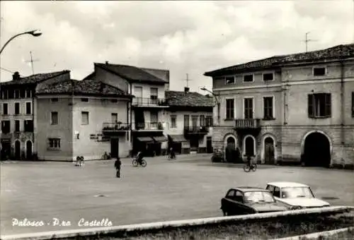 Ak Palosco Bergamo Alta Lombardia, Schlossplatz