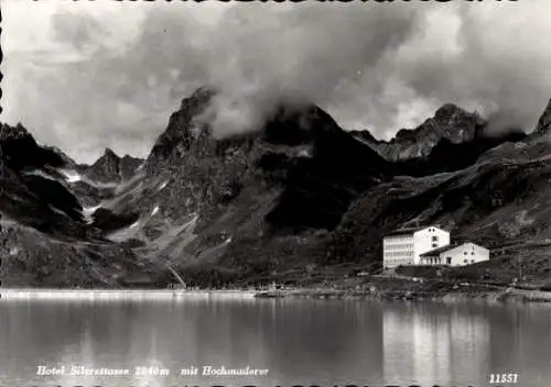 Ak Vorarlberg, Hotel Silvrettasee mit Hochmaderer