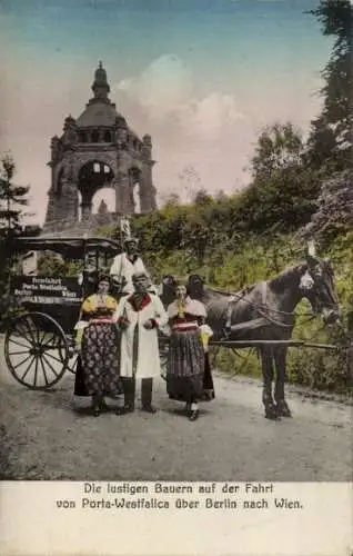 Ak Porta Westfalica in Nordrhein Westfalen, Bauern in Wesertaler Tracht, Dicker Heinrich, Kutsche