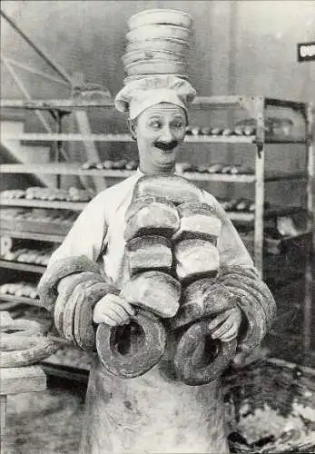 Ak Schauspieler Ben Turpin, "Schieler", als Bäcker, Brot
