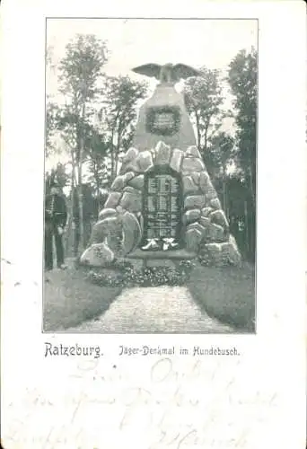 Ak Ratzeburg im Herzogtum Lauenburg, Hundebusch, Jägerdenkmal