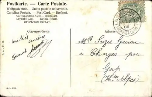 Ak Porträt einer Frau mit Hut, Im Hintergrund Wohnhäuser