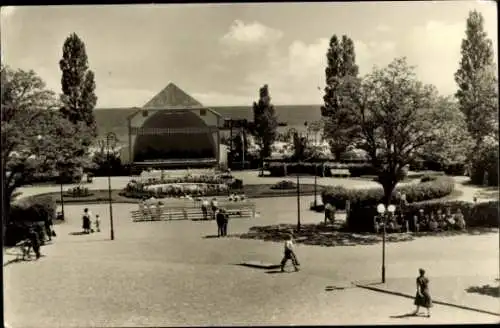 Ak Ostseebad Heringsdorf auf Usedom, Kuranlagen mit Musikpavillon