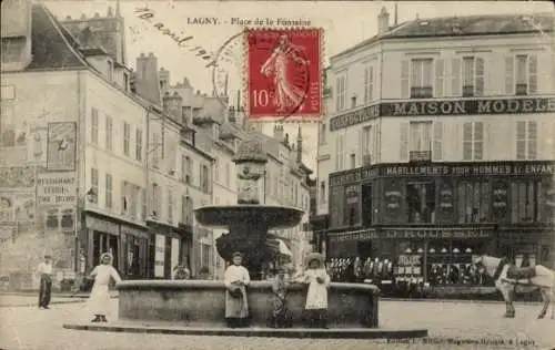 Ak Lagny Seine et Marne, Place de la Fontaine