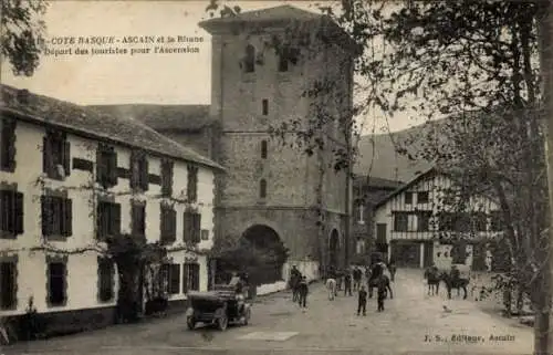 Ak Ascain Pyrénées Atlantiques, Rhune, Depart des touristes pour l'Ascension