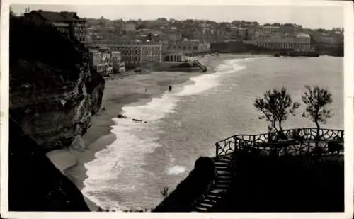 Ak Biarritz Pyrénées Atlantiques, Gesamtansicht vom Leuchtturm aus